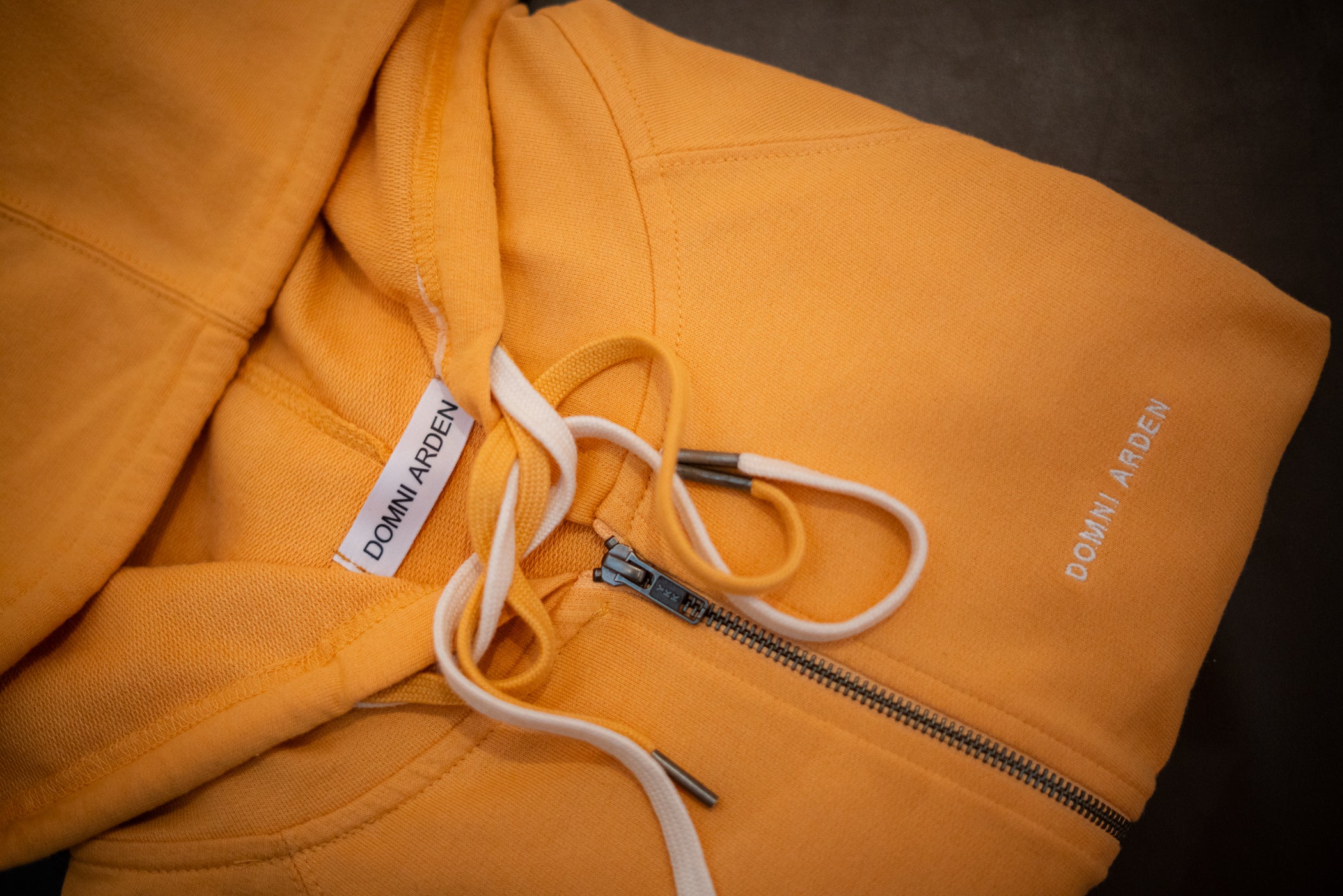 Domni Arden Essential Hoodie