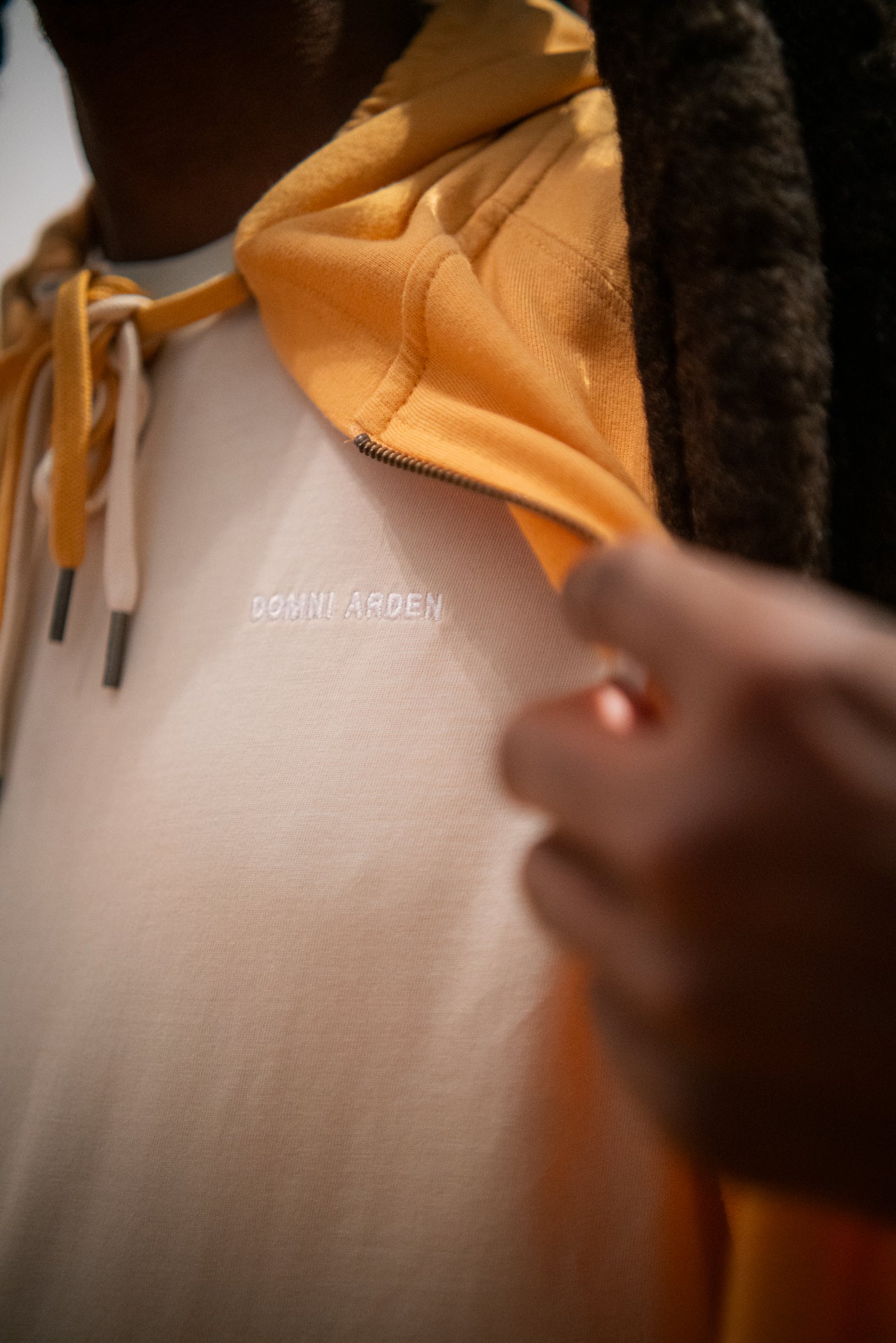 Domni Essentials Embroidered Tee